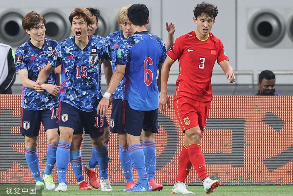 事件平历史最低!FIFA女足年终排名：中国女足降至第19 日本第8朝鲜第9FIFA女足新一期世界排名公布，中国女足下降4位至第19，亚足联第4。